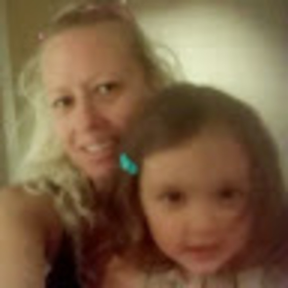 Meet your Posher, Lori - Picture 1 of 1